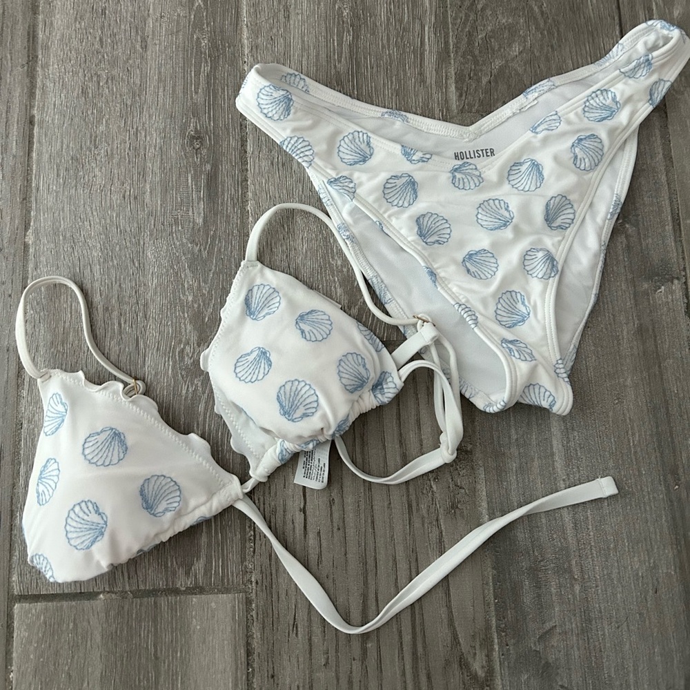 Hollister White Bikini Set with Light Blue Seashell Print